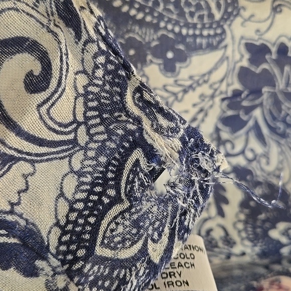 Lucky Brand Navy and Cream Scarf - Picture 5 of 13